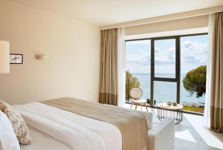 JUNIOR SUITE WITH PRIVATE POOL Room