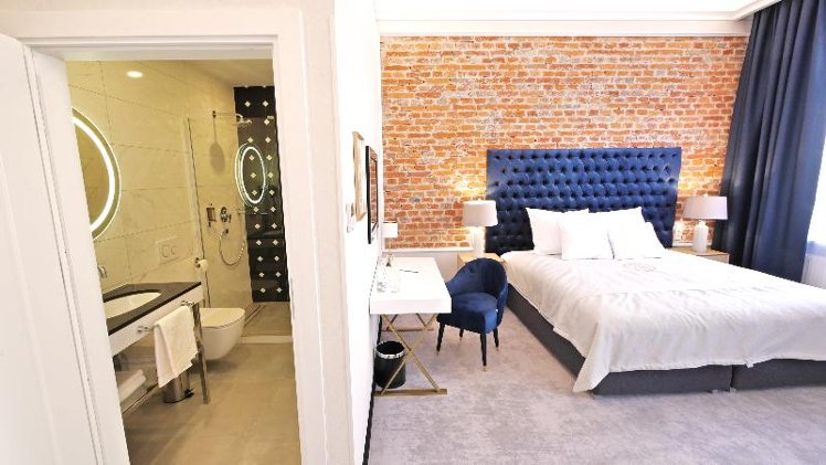 TRIPLE STANDARD Room
