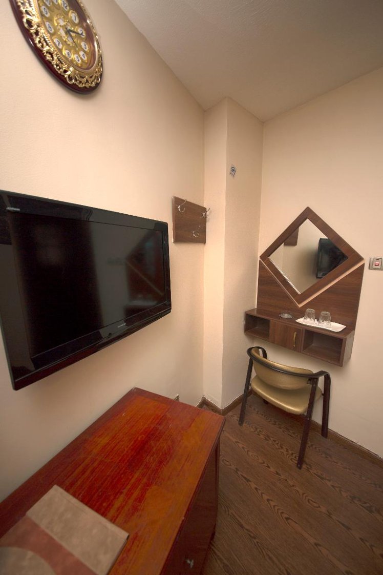 Double or Twin DELUXE Room