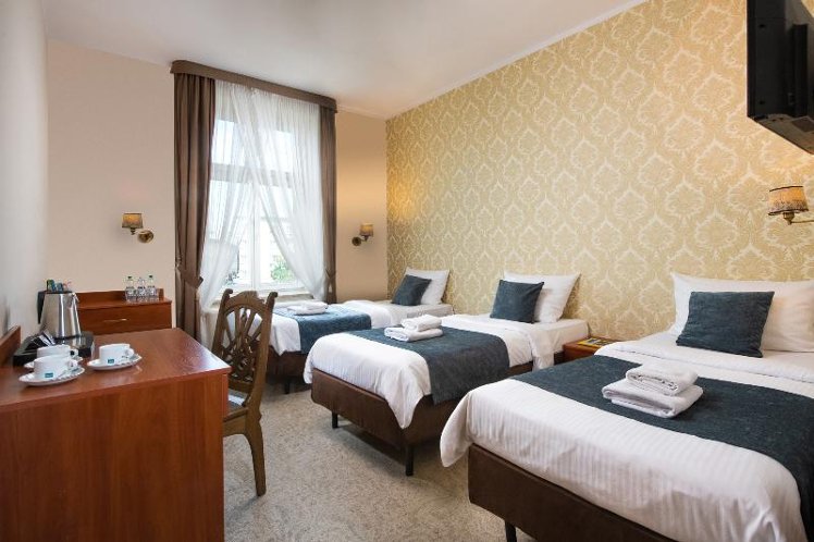 TRIPLE STANDARD Room