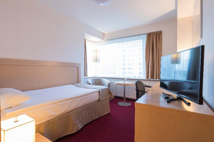 SINGLE STANDARD Room