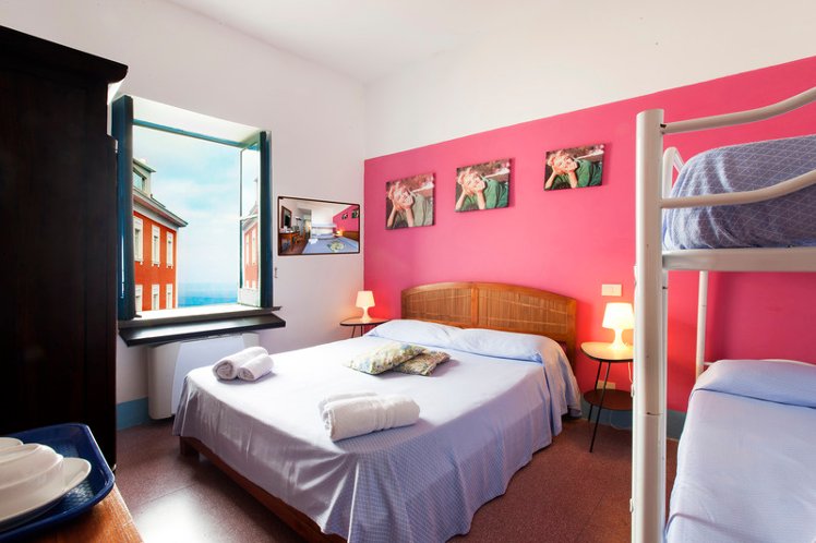 QUADRUPLE STANDARD Room