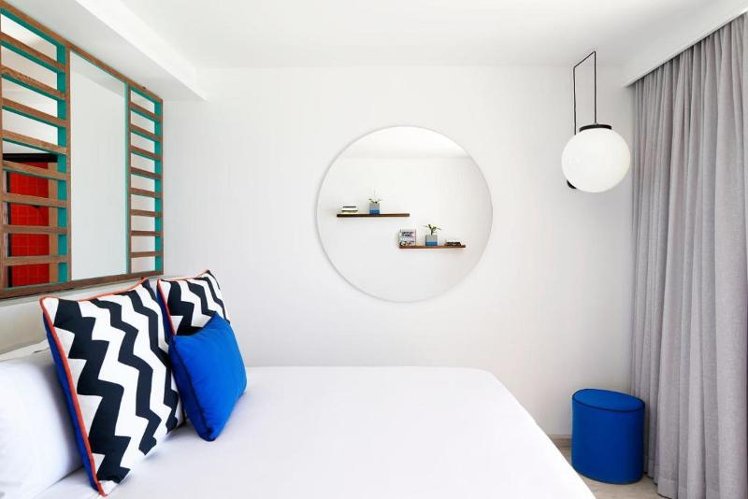 DOUBLE KING SIZE BED Room