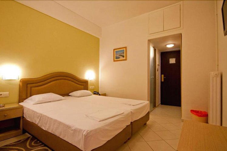 Kronos Hotel