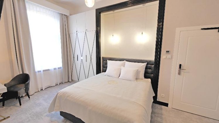 DOUBLE STANDARD Room
