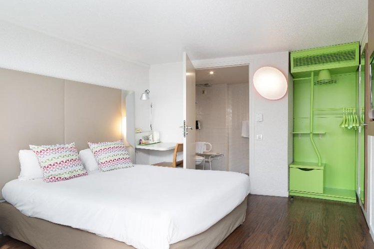 DOUBLE STANDARD Room