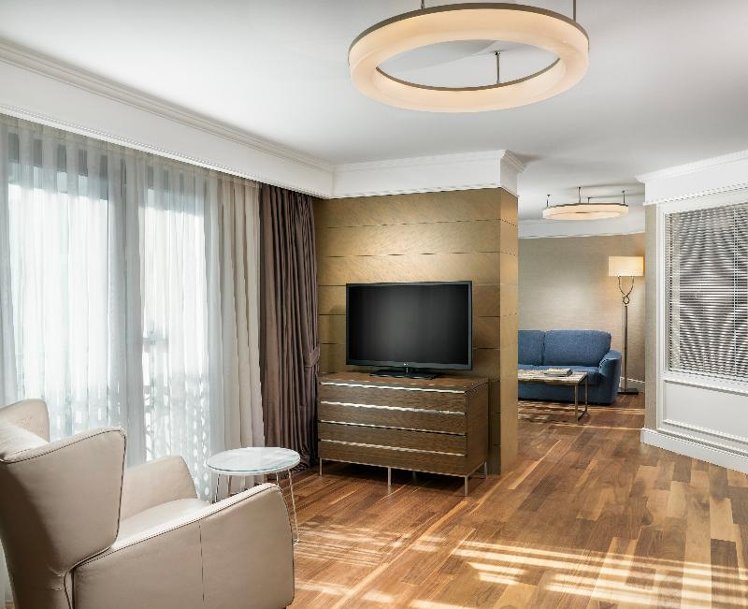 JUNIOR SUITE STANDARD Room