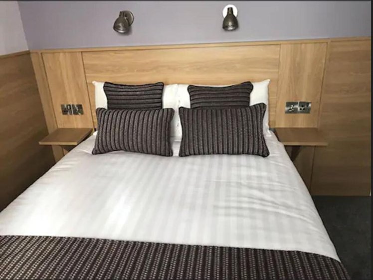 DOUBLE STANDARD Room