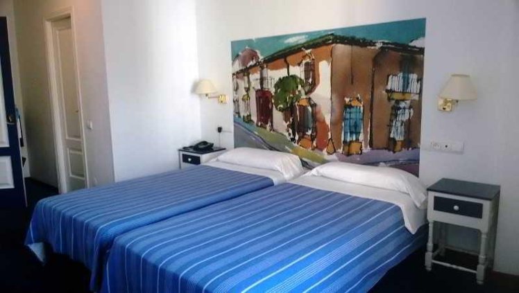 TWIN WITH BALCONY Room