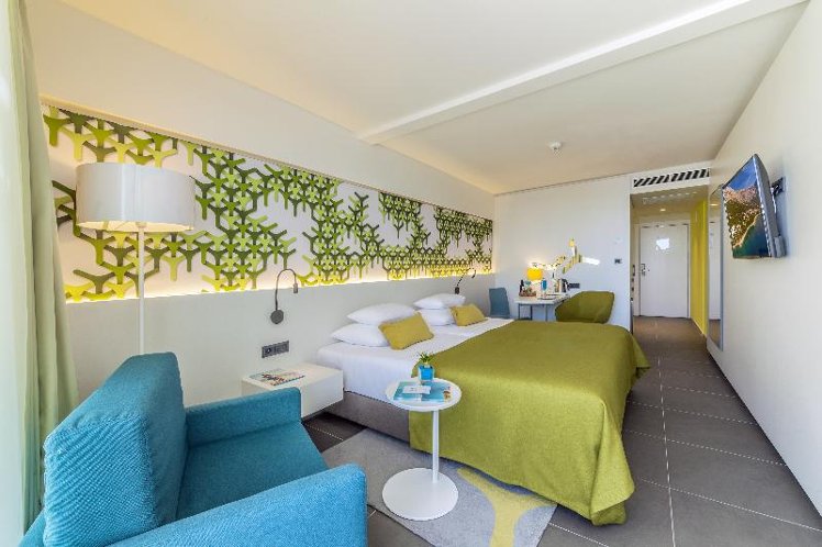 DOUBLE SUPERIOR Room