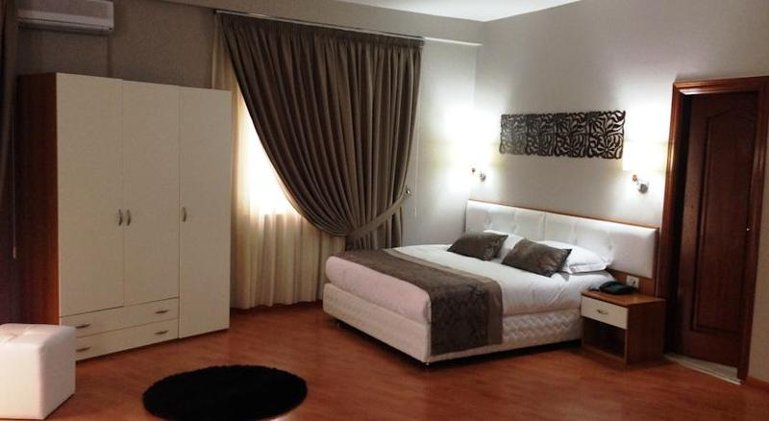 DOUBLE STANDARD Room