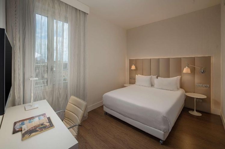 JUNIOR SUITE STANDARD Room