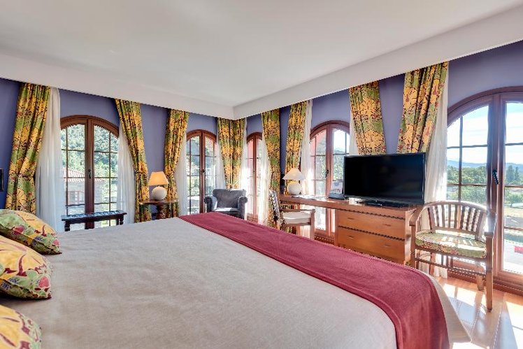 Double or Twin DELUXE Room