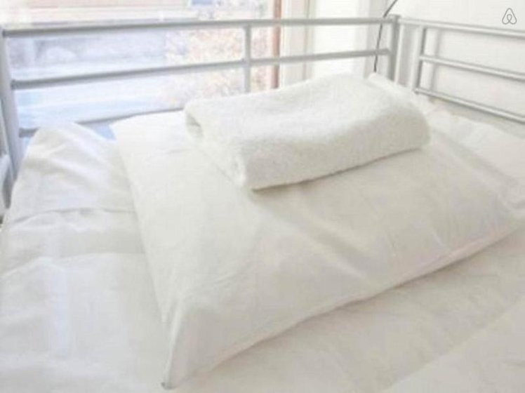 SINGLE ONE BED Room