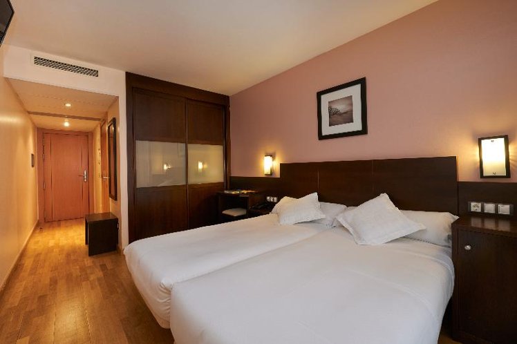 DOUBLE STANDARD Room