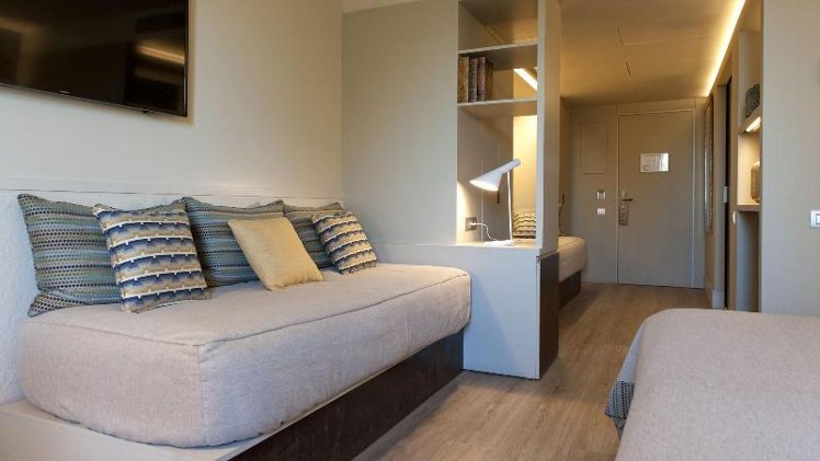 TWIN PREMIUM Room