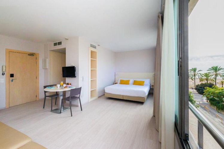 STUDIO CAPACITY 1 Room