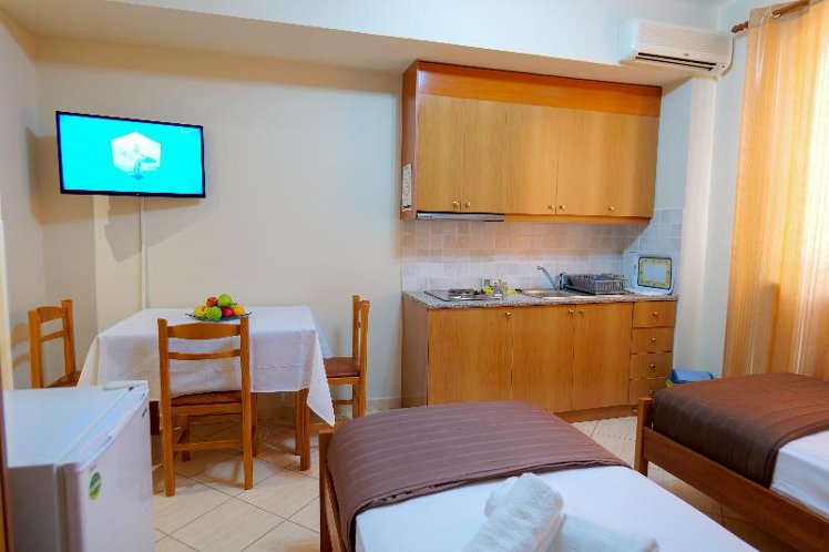 TWIN ONE BEDROOM ONE BATHROOM Room