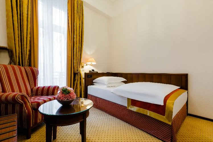 SINGLE CLASSIC Room