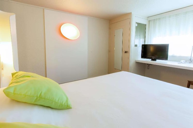 DOUBLE STANDARD Room