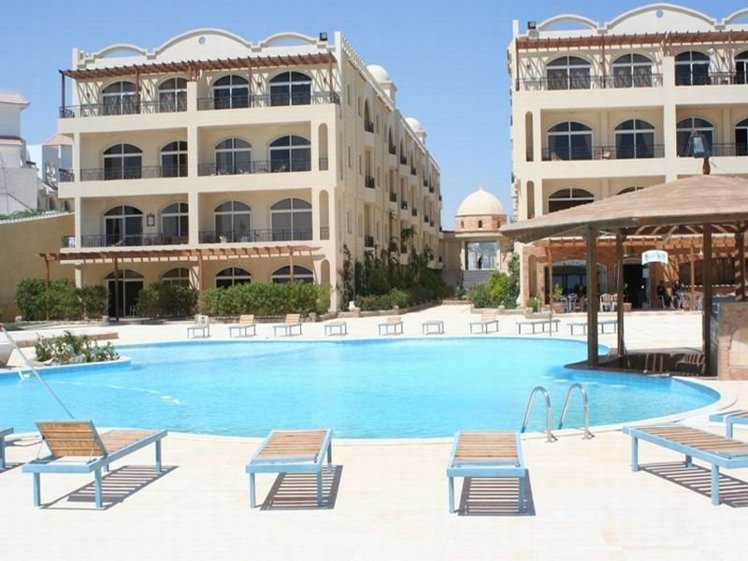 Palm Beach Piazza Apartments