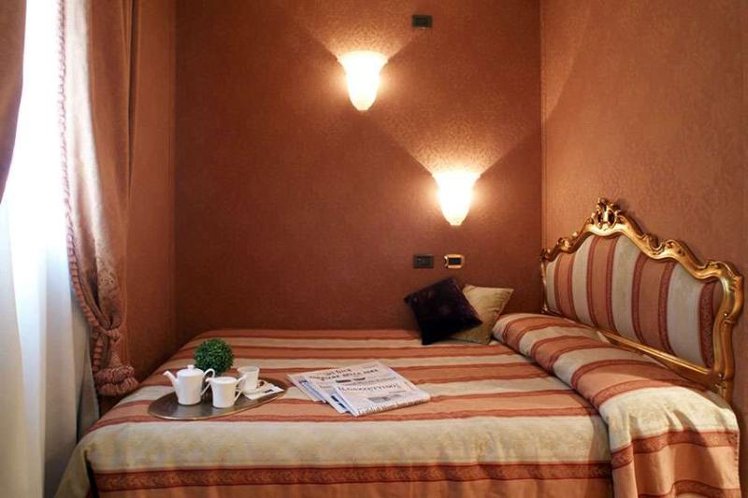 SINGLE SUPERIOR Room