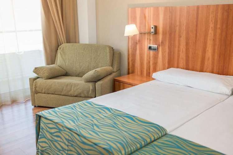 TWIN Accessible Room