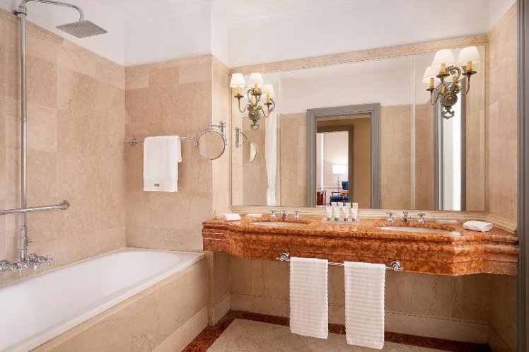 DOUBLE PREMIUM Room