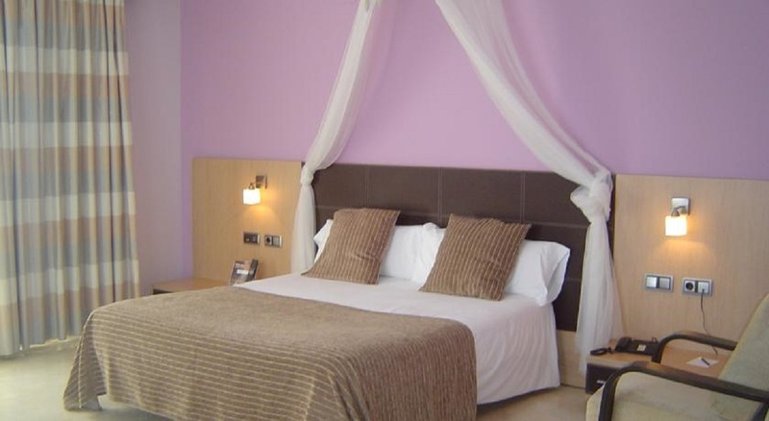 JUNIOR SUITE STANDARD Room