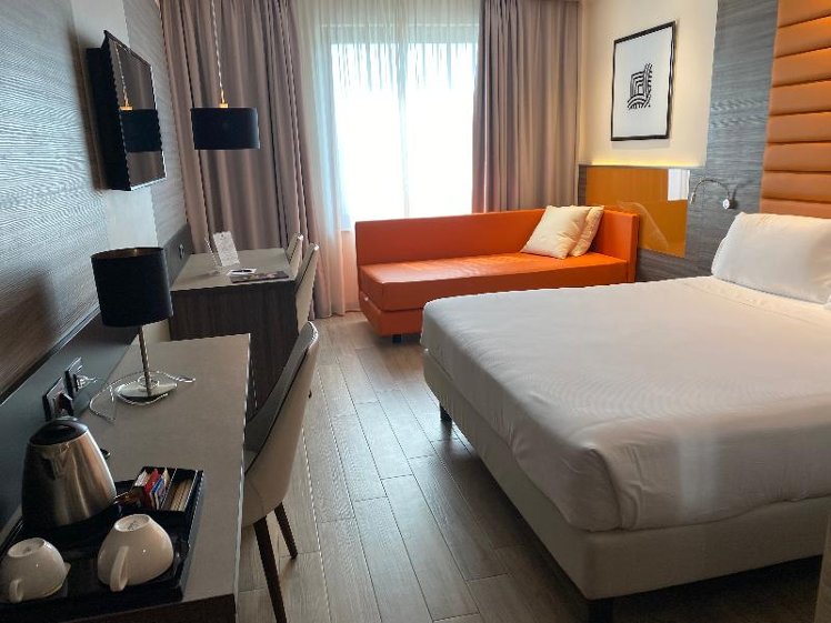 DOUBLE SUPERIOR Room