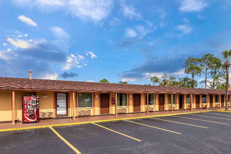Super 8 by Wyndham Kissimmee/Orlando