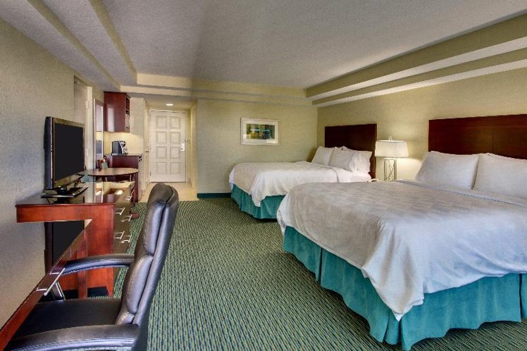 DOUBLE TWO QUEEN BEDS Room