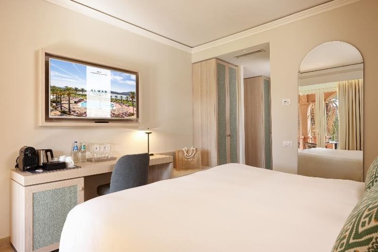 DOUBLE SUPERIOR BAY VIEW Room
