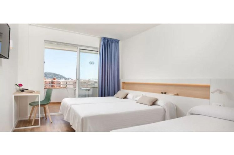 TRIPLE SUPERIOR Room