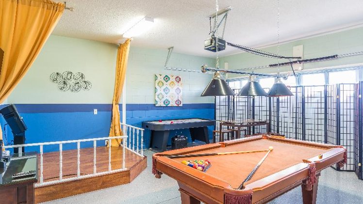 HOME SEVEN BEDROOMS WITH PRIVATE POOL Room