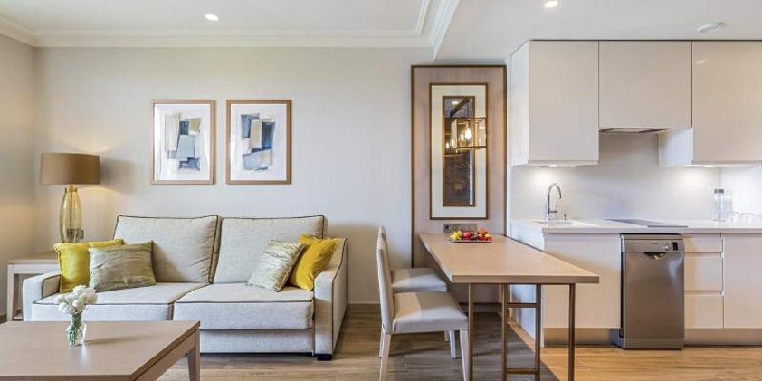 JUNIOR SUITE STANDARD Room