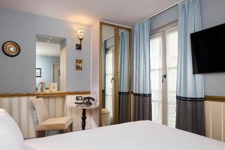 DOUBLE STANDARD Room