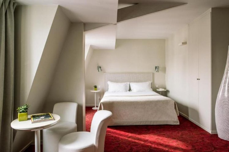 JUNIOR SUITE STANDARD Room