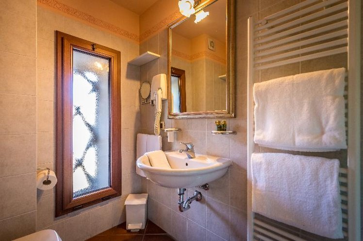 DOUBLE STANDARD Room