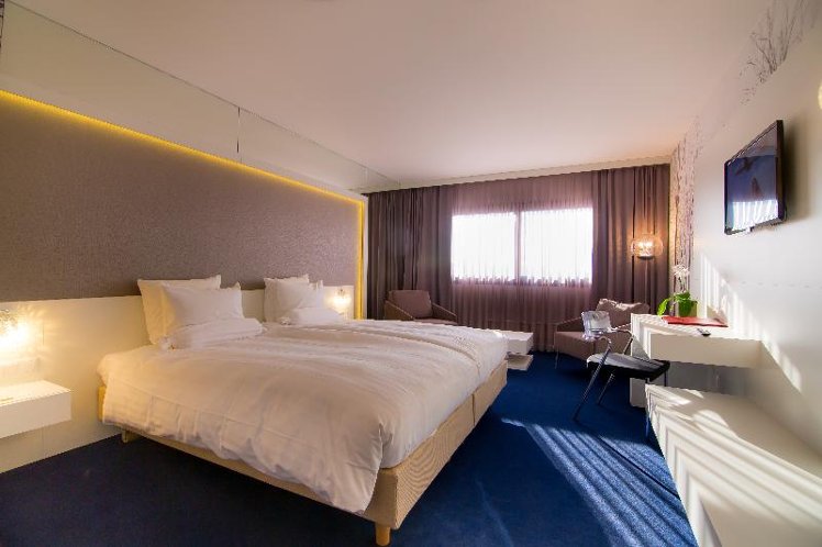 DOUBLE DELUXE Room