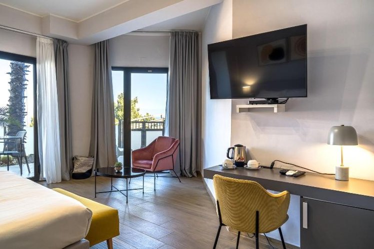 DOUBLE STANDARD Room