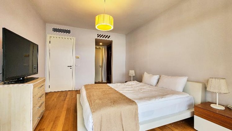 APARTMENT FOUR BEDROOMS ONE BATHROOM Room