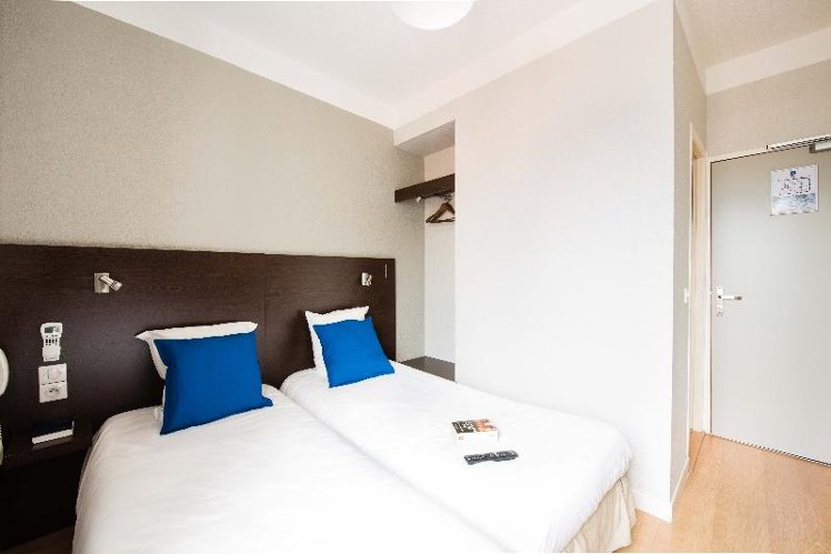SINGLE STANDARD Room