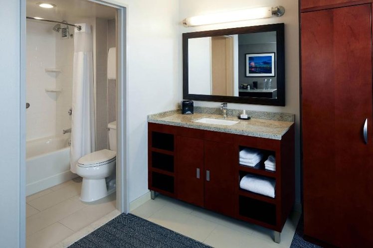 DOUBLE KING SIZE BED Room