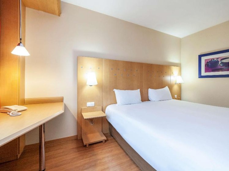 DOUBLE STANDARD Room