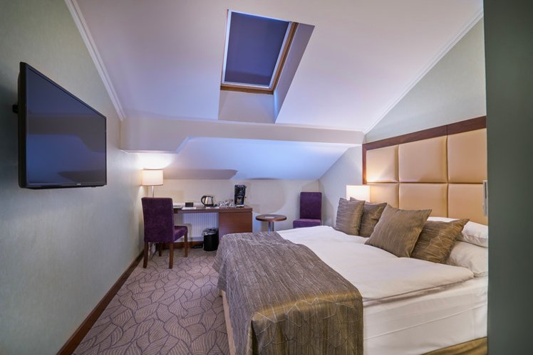 DOUBLE STANDARD Room
