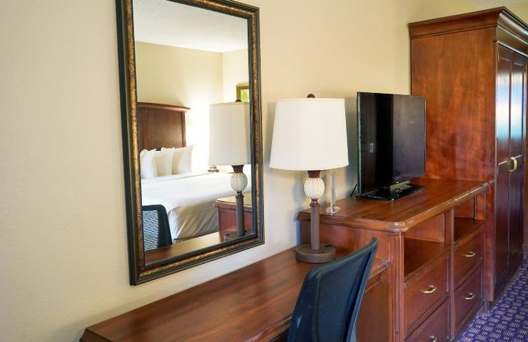 DOUBLE TWO DOUBLE BEDS Room