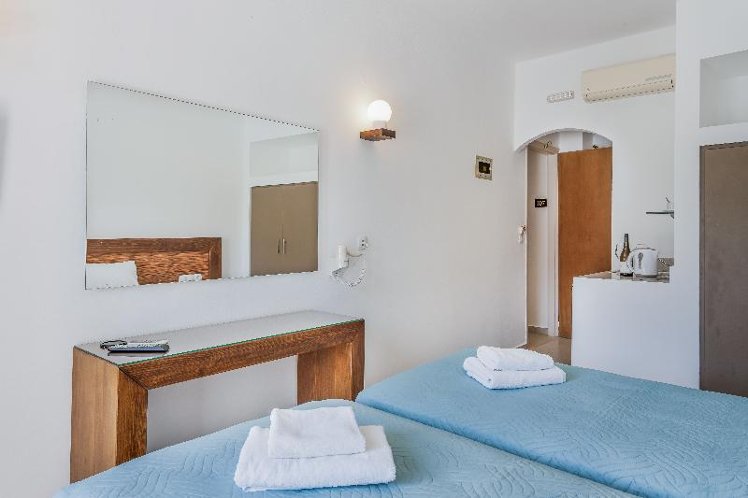Room POOL VIEW Room