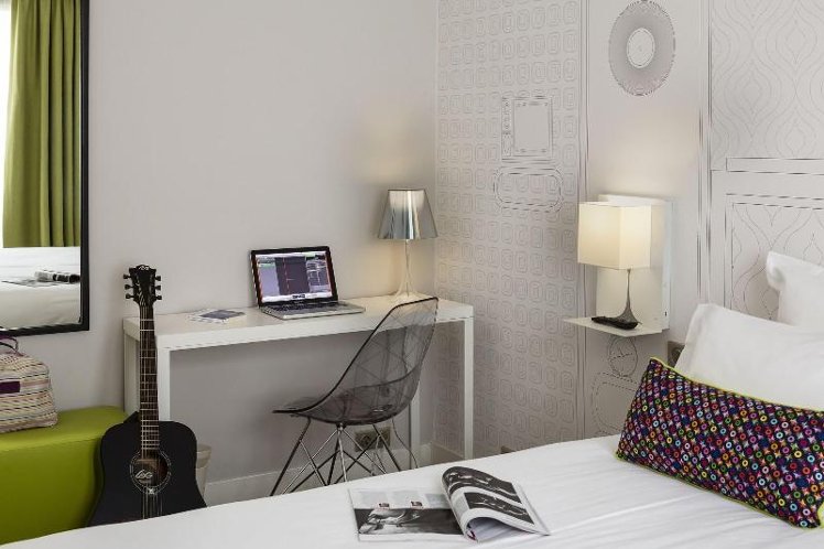 SINGLE STANDARD Room