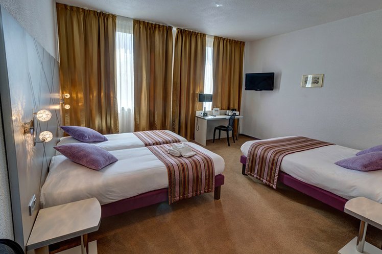 TRIPLE STANDARD Room